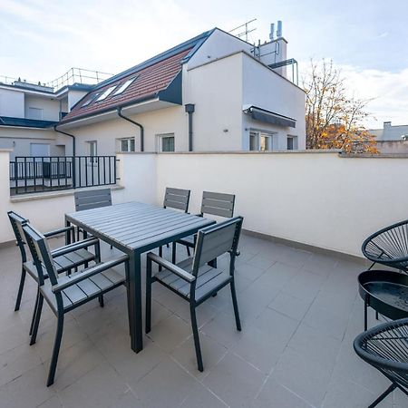 בודפשט Lovag 12 Terrace Designer Home מראה חיצוני תמונה